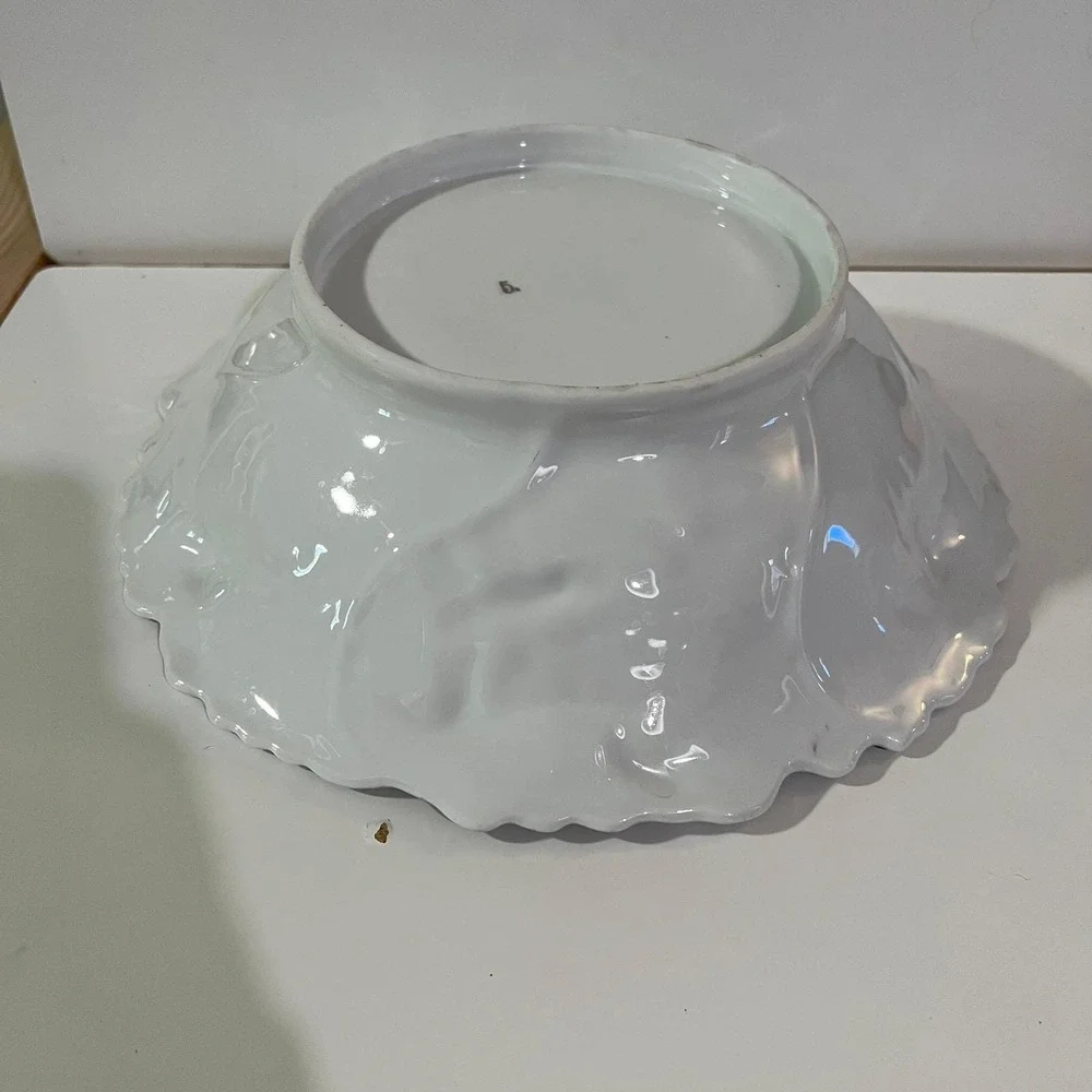 Vintage White Porcelain serving‎ bowl pink Rose floral Embossing Gold brush Trim